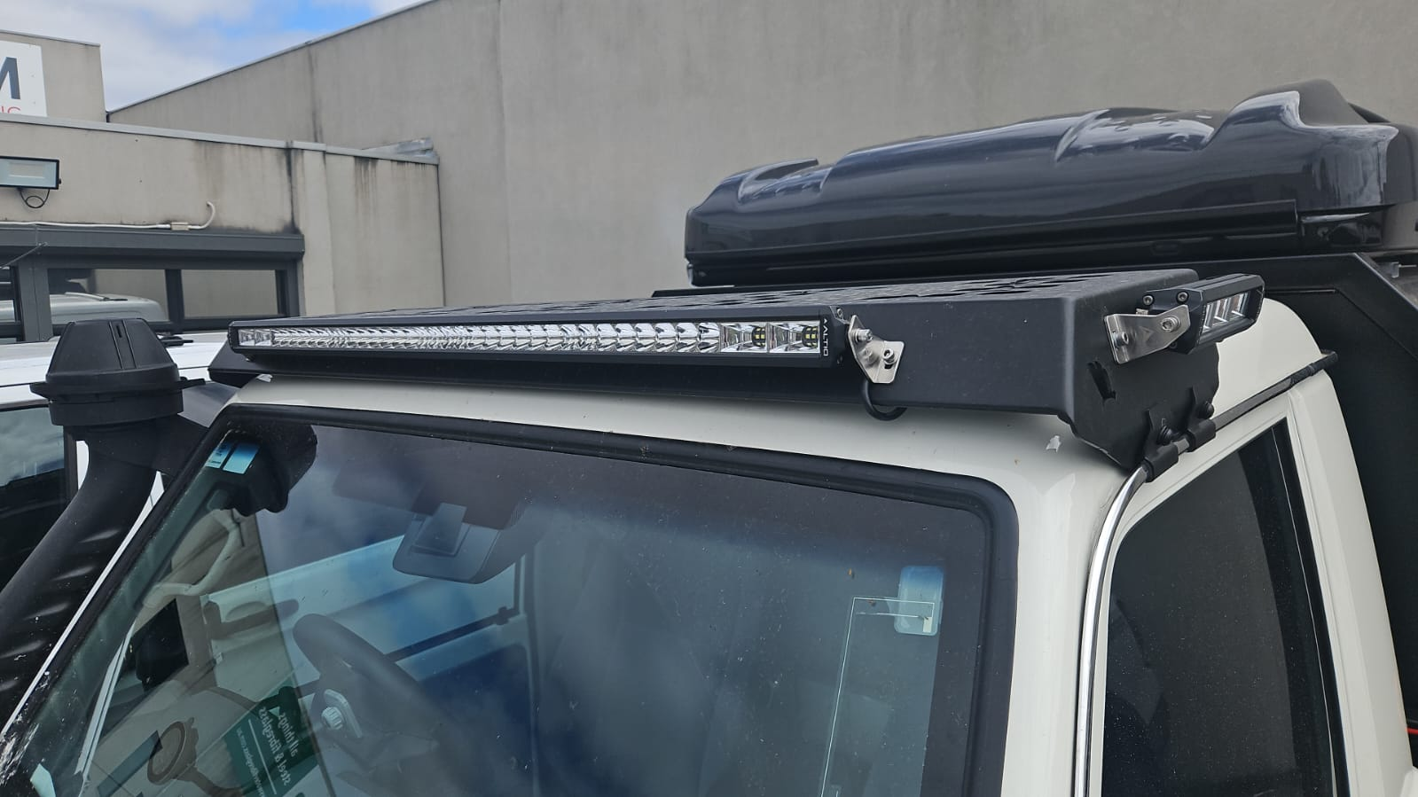 Thumbnail image of Gutter Mounted Roof Visor/ Light Mount To 70 Series Landcruisers
