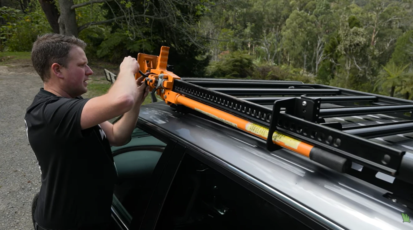 How to use Wedgetail High Lift Jack Holder