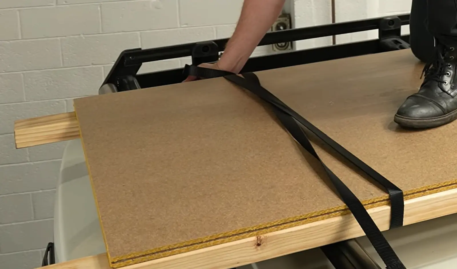 How To Reduce Wind Humming Using the Strap Slap Method