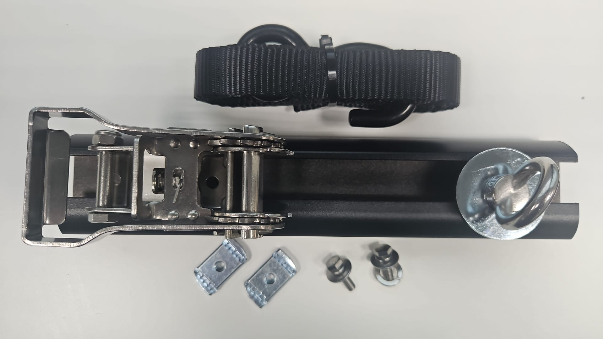 RWA-RTSE_Mount.bmp Mount image of Wedgetail Trade Accessory Ratchet Strap Bar Mount Style One Piece